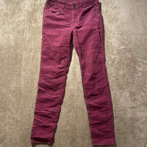 American Eagle Womens Burgundy Corduroy  Jeans Straight Skinny Leg Sz 6 Stretch